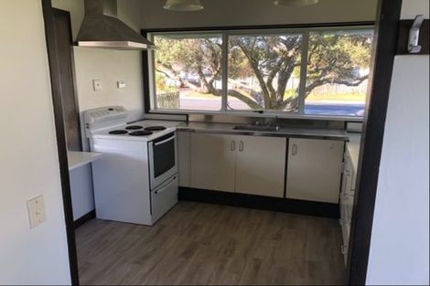 Photo of property in 2 Catherine Crescent, Whitianga, 3510