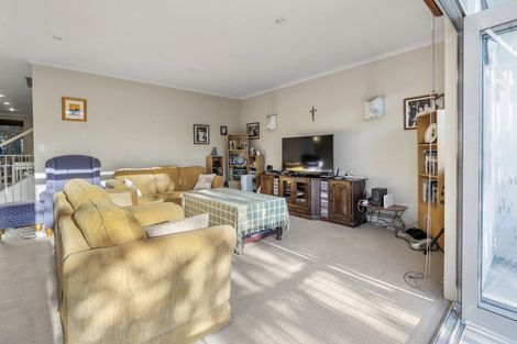 Photo of property in 115e Remuera Road, Remuera, Auckland, 1050