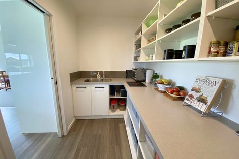 Photo of property in 152 Gladstone Road, Levin, 5571