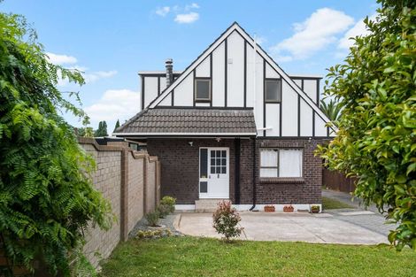 Photo of property in 1/24 Curacao Place, Half Moon Bay, Auckland, 2012