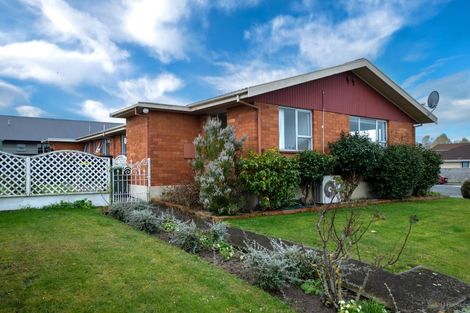 Photo of property in 1 Oxford Street, Waimate, 7924