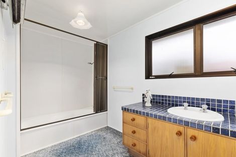 Photo of property in 2/21 Arran Road, Browns Bay, Auckland, 0630