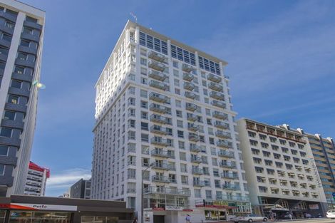 Photo of property in Terrace Heights Apartments, 2e/163 The Terrace, Wellington Central, Wellington, 6011