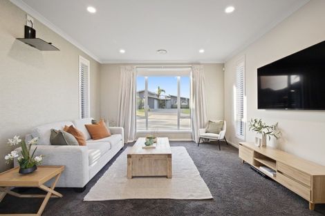 Photo of property in 13 William Andrew Road, Pukekohe, 2120