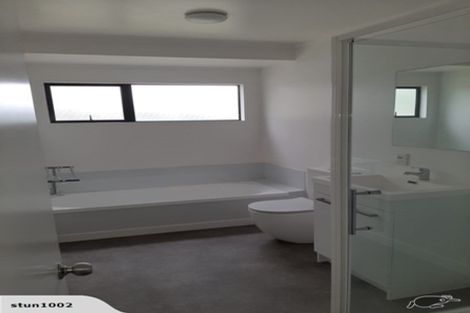 Photo of property in 18 Ardkeen Place, East Tamaki, Auckland, 2016