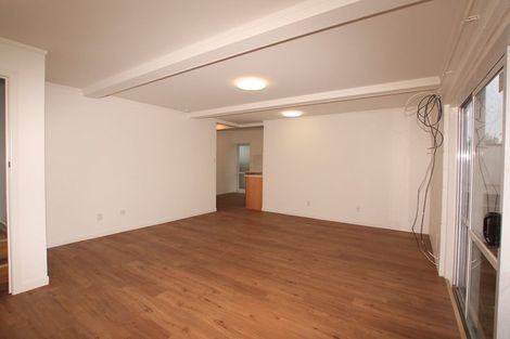 Photo of property in 306 Sunset Road, Windsor Park, Auckland, 0632