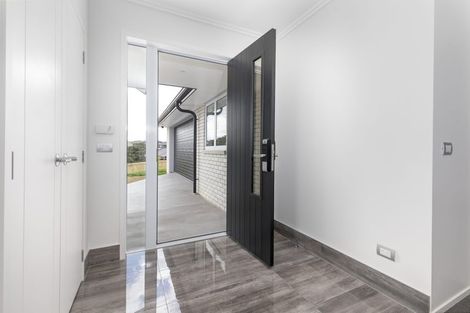 Photo of property in 1 Te Paahi Avenue, Waiuku, 2123