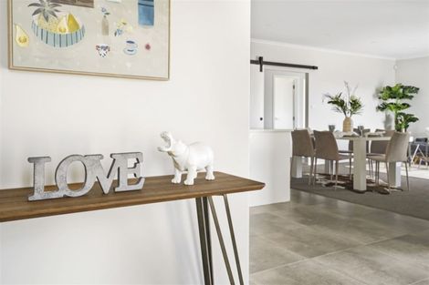 Photo of property in 6 Dulverton Rise, Flagstaff, Hamilton, 3210