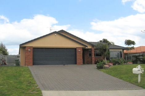 Photo of property in 8 Amery Place, Papamoa Beach, Papamoa, 3118