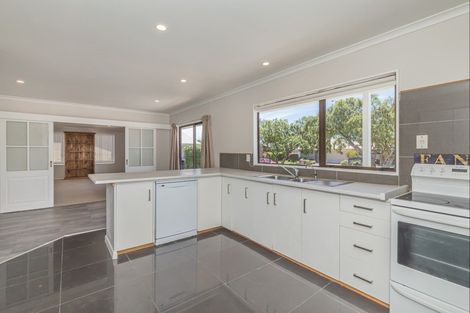 Photo of property in 8 Homewood Avenue, Levin, 5510