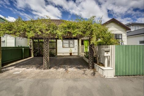 Photo of property in 38 Napier Terrace, Hospital Hill, Napier, 4110