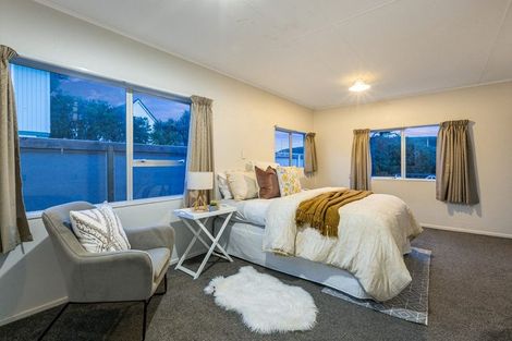 Photo of property in 2 Pascoe Avenue, Paremata, Porirua, 5026