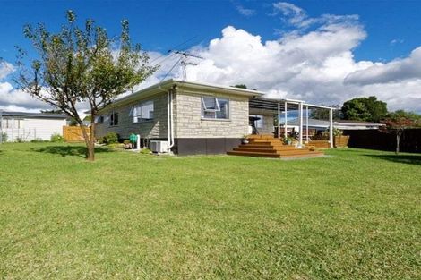 Photo of property in 9 Farwood Drive, Henderson, Auckland, 0612
