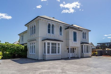 Photo of property in 106 Papanui Road, Merivale, Christchurch, 8014