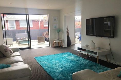 Photo of property in 2/1 Greers Road, Ilam, Christchurch, 8041