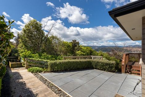 Photo of property in 43 Percy Kinsman Crescent, Riverstone Terraces, Upper Hutt, 5018