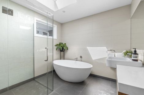 Photo of property in 253b Coronation Avenue, Welbourn, New Plymouth, 4310