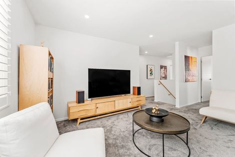 Photo of property in 35 Sidwell Road, Wainui, 0932