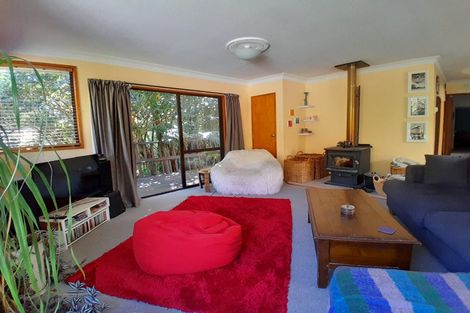 Photo of property in 37 Porterfield Street, Macandrew Bay, Dunedin, 9014