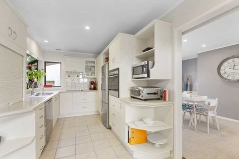 Photo of property in 29 Calman Place, Chatswood, Auckland, 0626