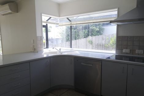 Photo of property in 1/13 Mizpah Road, Waiake, Auckland, 0630