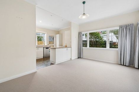 Photo of property in 6 Station Road, Khandallah, Wellington, 6035