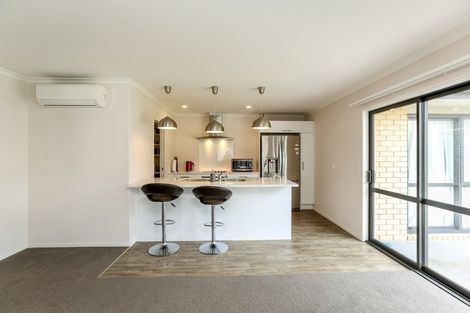 Photo of property in 5 Market Lane, Westown, New Plymouth, 4310