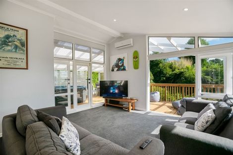 Photo of property in 38a Colmar Road, Mellons Bay, Auckland, 2014