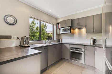 Photo of property in 14a Toru Street, Te Atatu Peninsula, Auckland, 0610