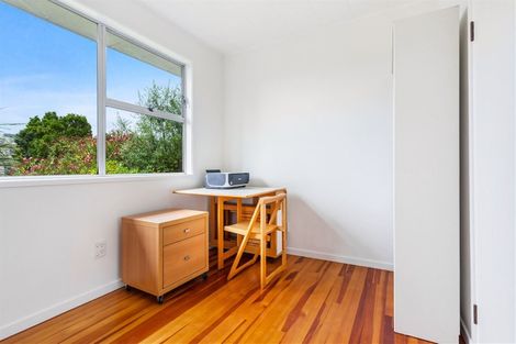 Photo of property in 3 Temuri Place, Glendene, Auckland, 0602