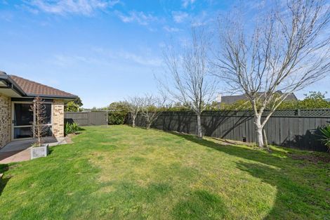 Photo of property in 30 Mcleod Place, Papamoa Beach, Papamoa, 3118