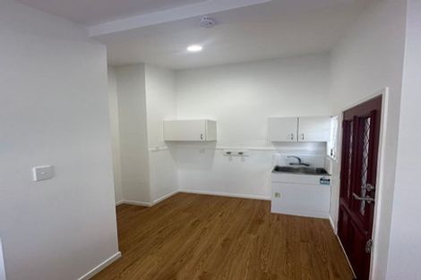 Photo of property in 14 Elsted Place, Goodwood Heights, Auckland, 2105