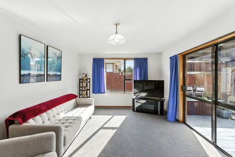 Photo of property in 1/12 Algie Place, Avonhead, Christchurch, 8042