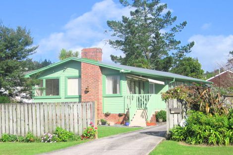 Photo of property in 1/240 Henderson Valley Road, Henderson, Auckland, 0612