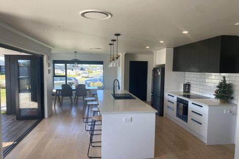 Photo of property in 21 Saint Michael Crescent, One Tree Point, 0118