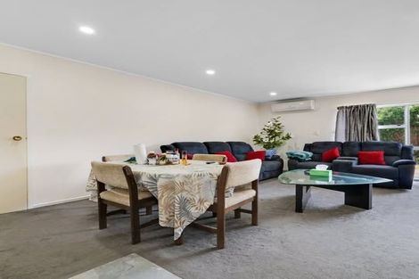 Photo of property in 2/6 King Street, Papatoetoe, Auckland, 2104