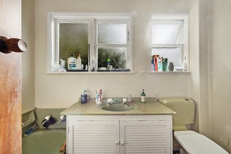 Photo of property in 48 Casey Avenue, Fairfield, Hamilton, 3214