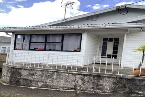 Photo of property in 21 Brandon Road, Glen Eden, Auckland, 0602