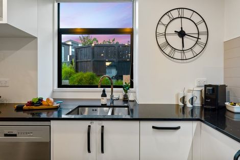 Photo of property in 7b Reg Pearce Way, Glen Innes, Auckland, 1072