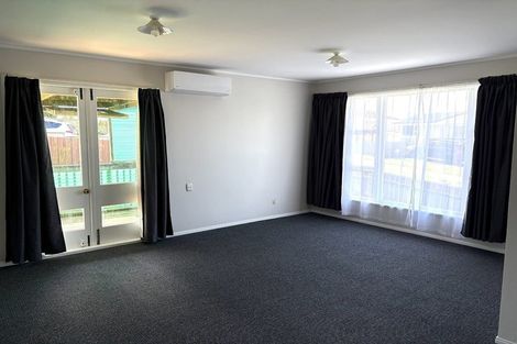 Photo of property in 2 Capella Place, Manurewa, Auckland, 2102