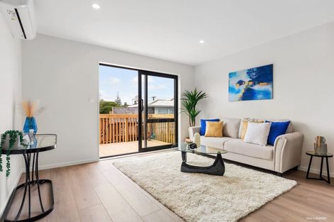 Photo of property in 53a Taikata Road, Te Atatu Peninsula, Auckland, 0610