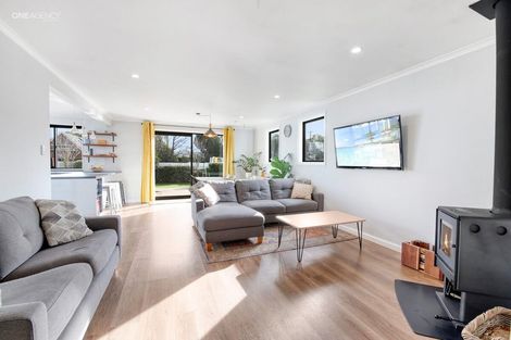 Photo of property in 96 Main North Road, Woodend, 7610