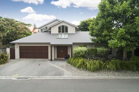 Photo of property in 2 Pastoral Lane, Hokowhitu, Palmerston North, 4410