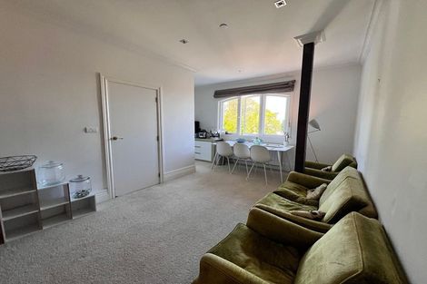 Photo of property in 8 Central Terrace, Kelburn, Wellington, 6012