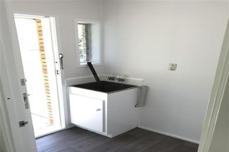 Photo of property in 1/16a Diana Drive, Glenfield, Auckland, 0627