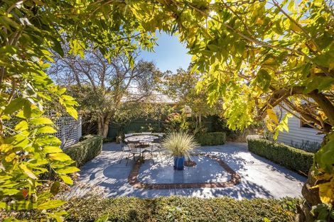 Photo of property in 74 Brightwater Terrace, Terrace End, Palmerston North, 4410