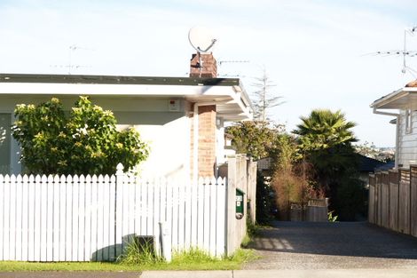 Photo of property in 23 Paparoa Road, Cockle Bay, Auckland, 2014