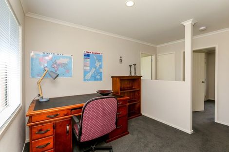 Photo of property in 14 Ryder Drive, Waiwhakaiho, New Plymouth, 4312