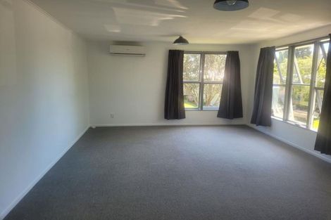 Photo of property in 8 Granby Place, Westown, New Plymouth, 4310