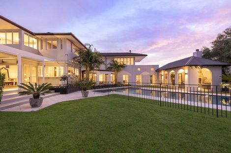 Photo of property in 42 Manor Park, Sunnyhills, Auckland, 2010